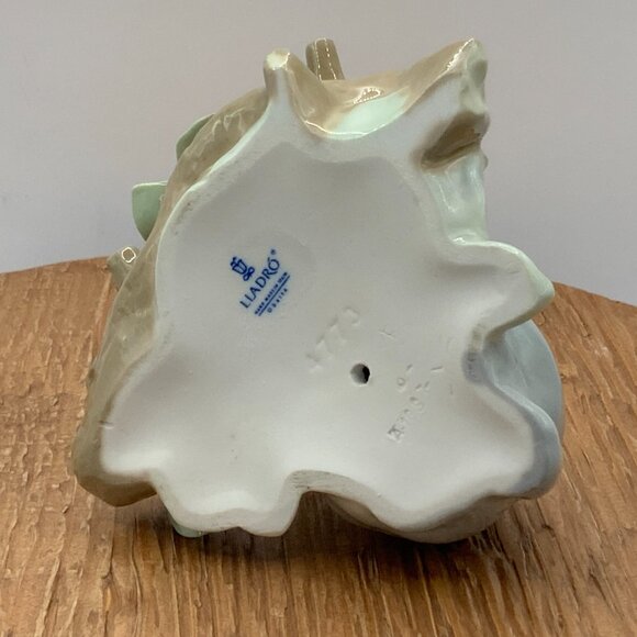 Lladró Vintage Rabbit Eating Bunny Porcelain Figurine - Picture 6 of 6